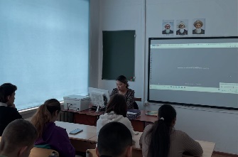 23 ақпан мектеп оқушыларына “Не книжные закладки” фильмі көрсетілді.